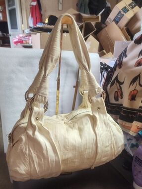 Ziordia Butter Leather Lemon Cream Slouchy Boho Shoulder Bag Like New